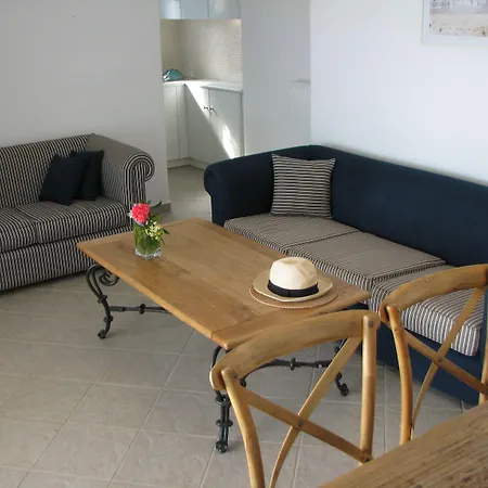 Aparthotel Adikri & 3*