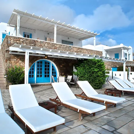 Aparthotel Adikri & Tourlos