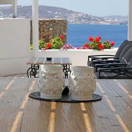 Adikri & Hotel apartamentowy Tourlos