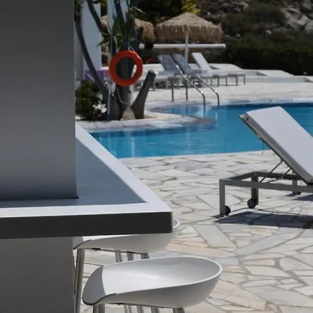 Aparthotel Adikri &