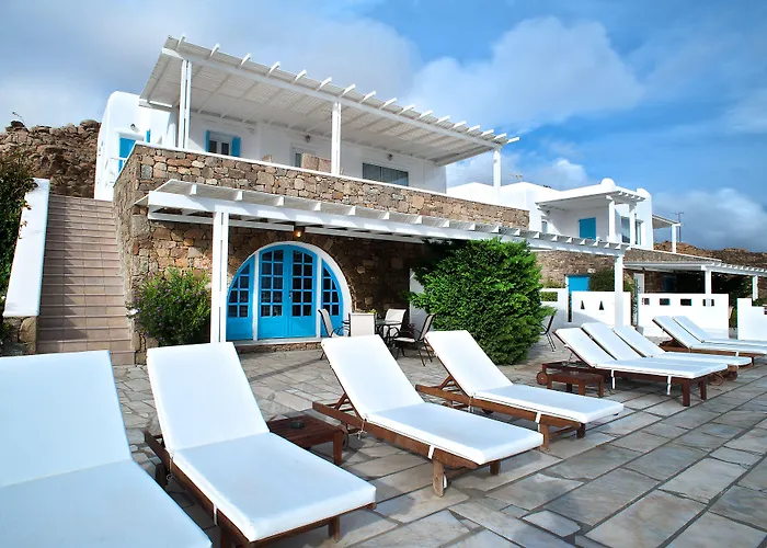 Aparthotel Adikri & Tourlos