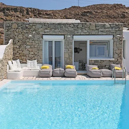 Adikri & Aparthotel Tourlos