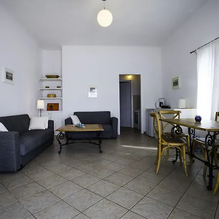 Adikri & Apartmanhotel 3*